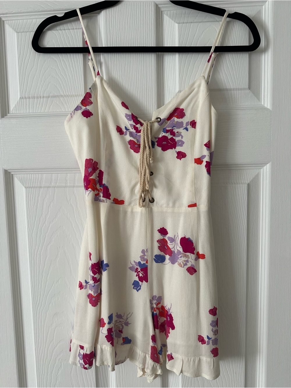 Ivory Floral Lace-Up Spaghetti Strap Romper